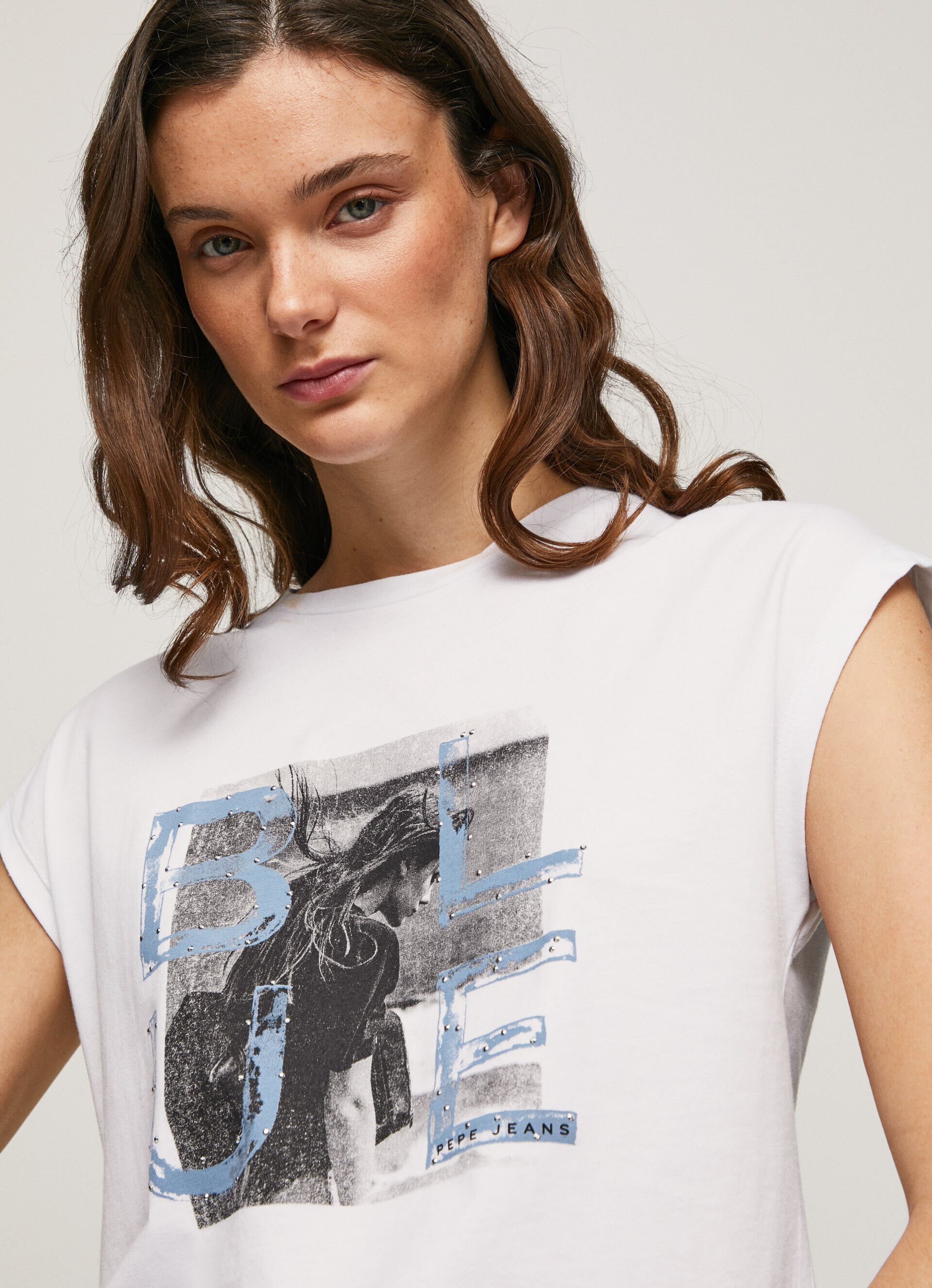CAMISETA COM ESTAMPA FOTOGRÁFICA - branca