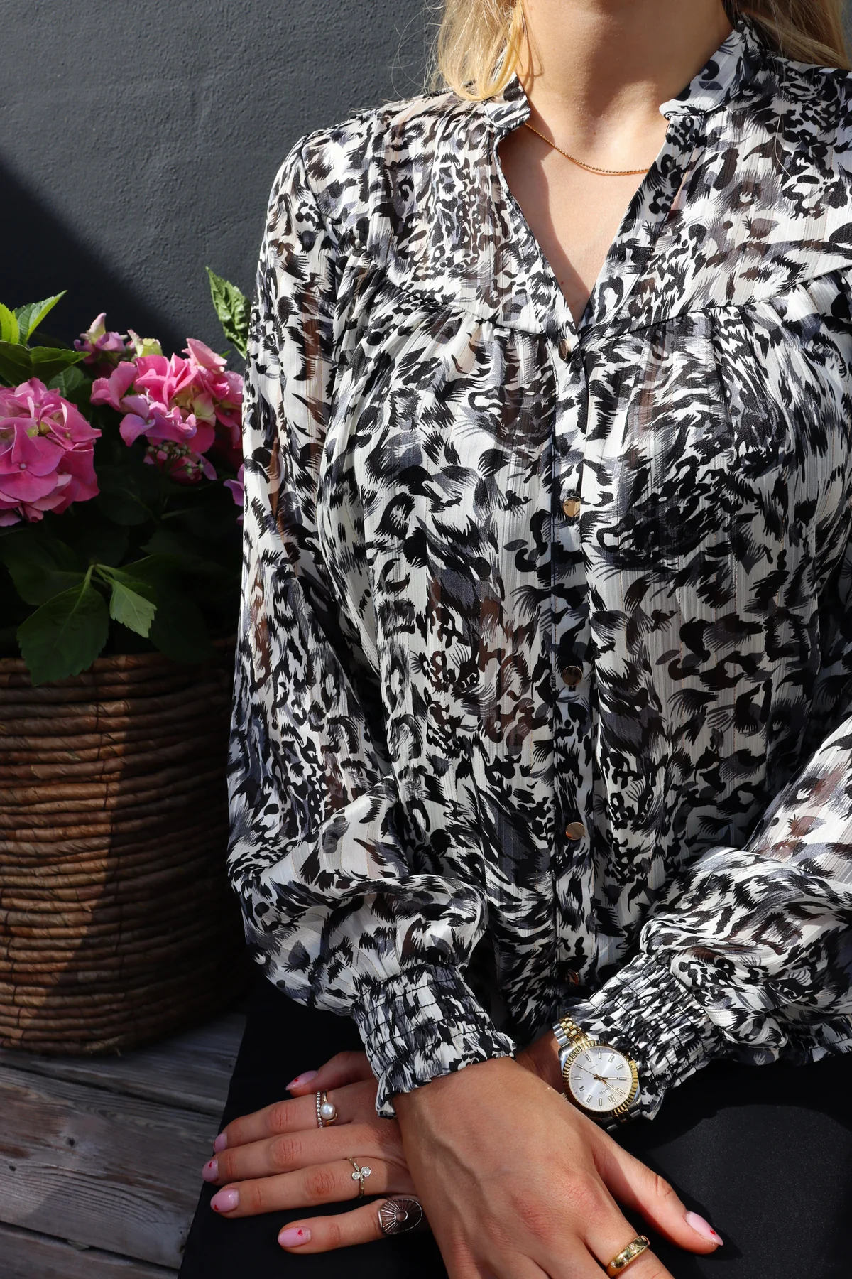 Liberte Mag-Ls-Vneck-Shirt grey lurex leo