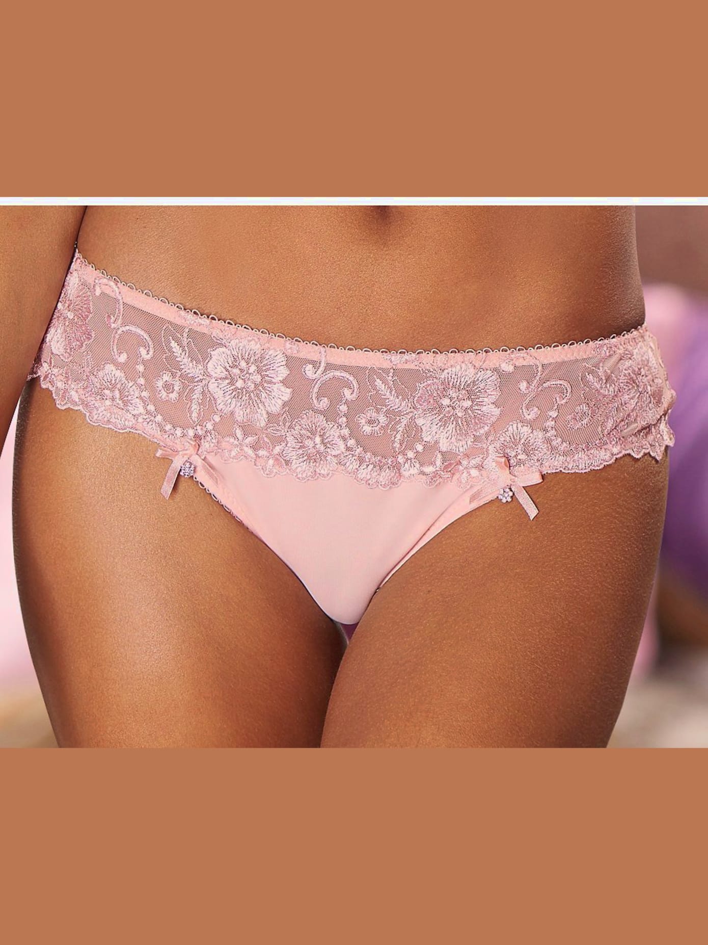 String tanga élégant aux détails séduisants