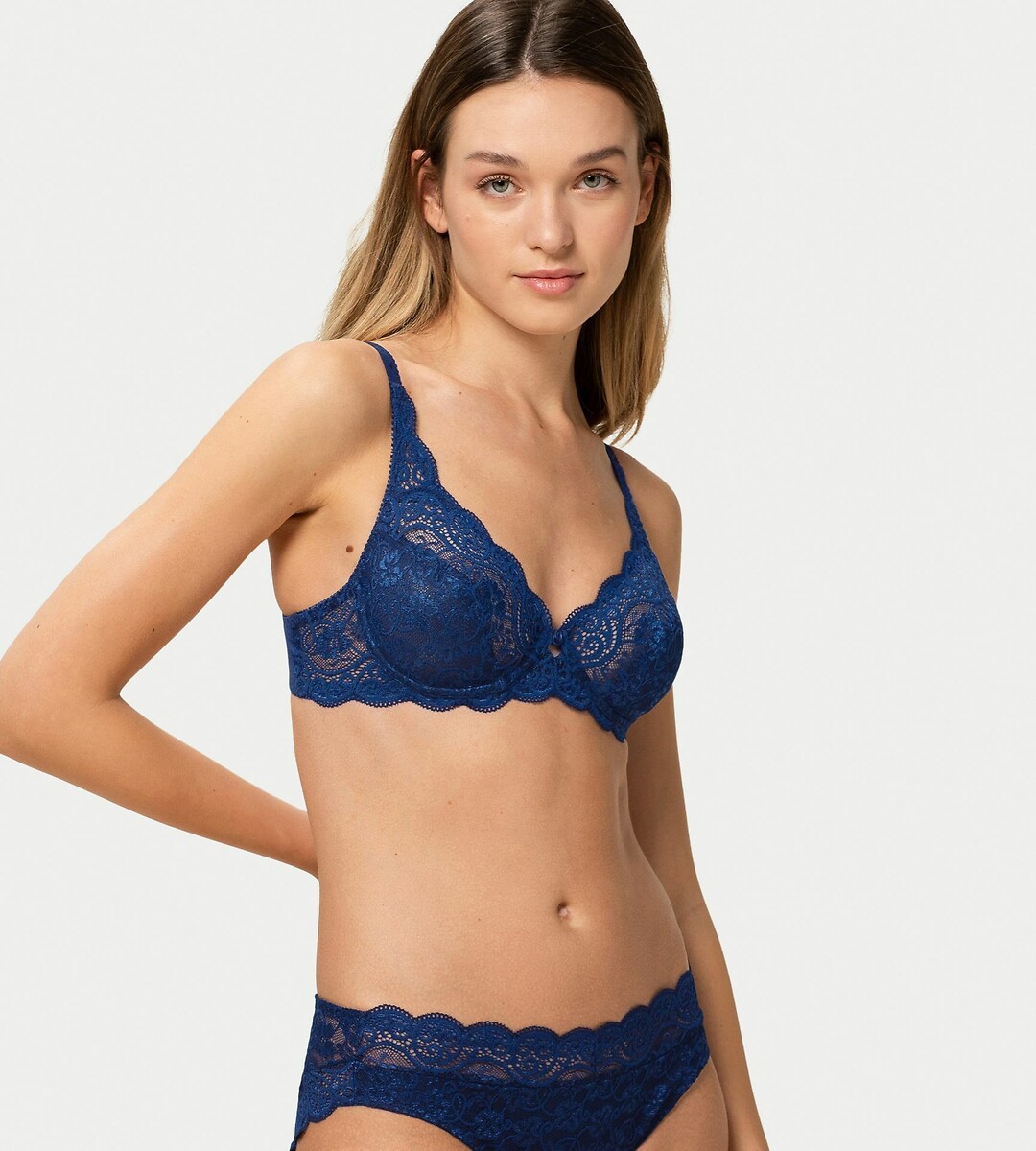 TRIUMPH<br>Omsluitende BH Amourette 300