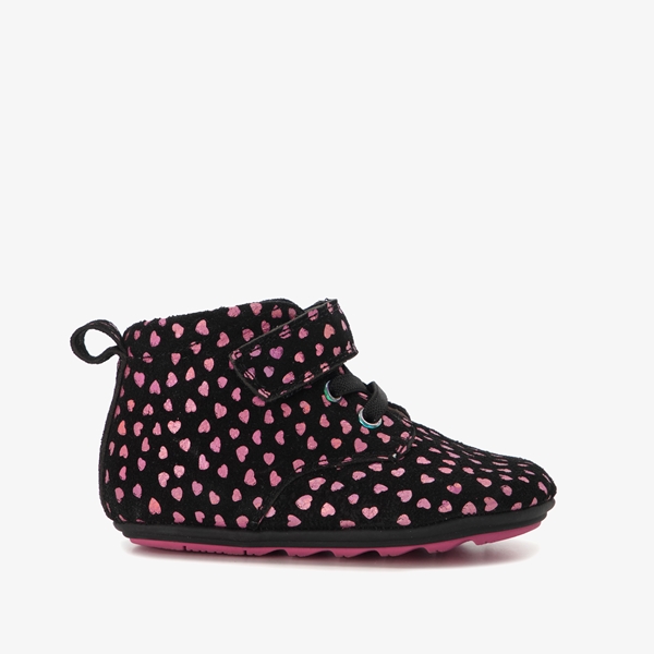 Groot leren babyschoenen zwart met roze hartjes