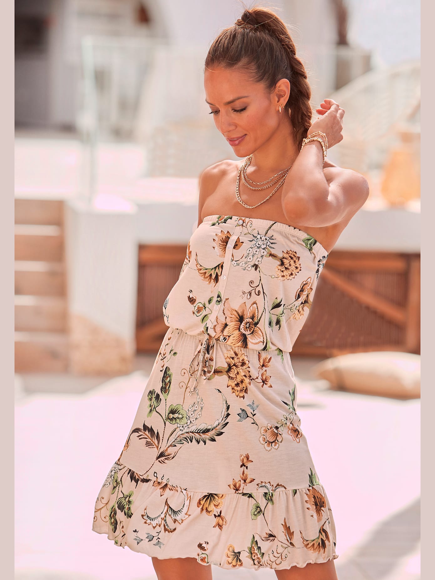 Robe bustier, patte de boutonnage décorative