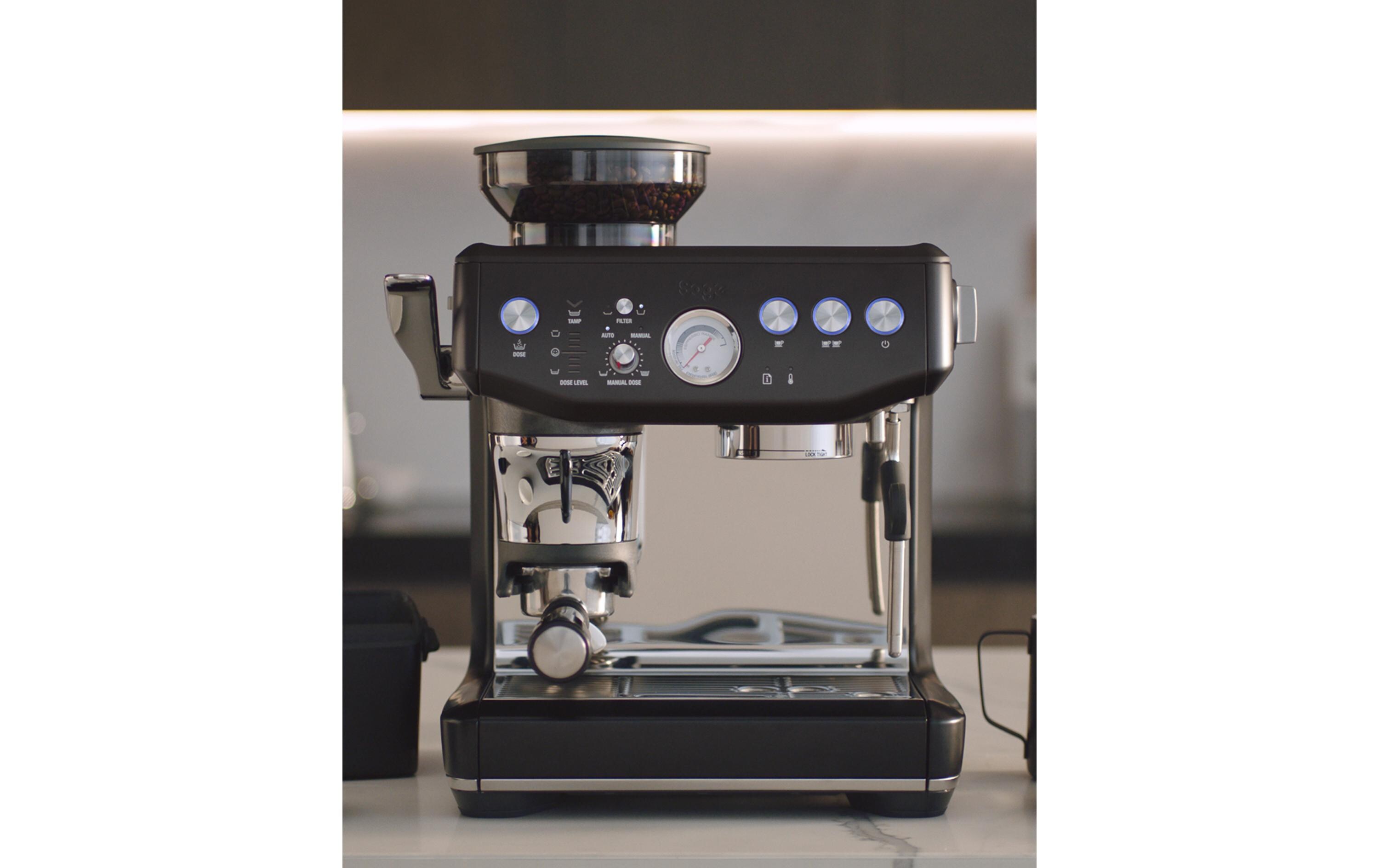 Siebträgermaschine Barista Express Impress Schwarz<br>Kompakte und vielseitige Espressomaschine für Kaffee in Barista-Qualität