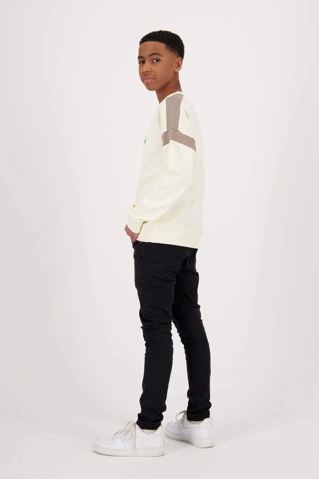 Raizzed sweater Jamison met tekst beige