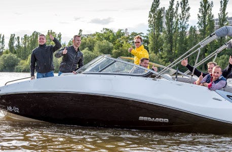 Speedboot fahren in Frankfurt als Geschenkidee