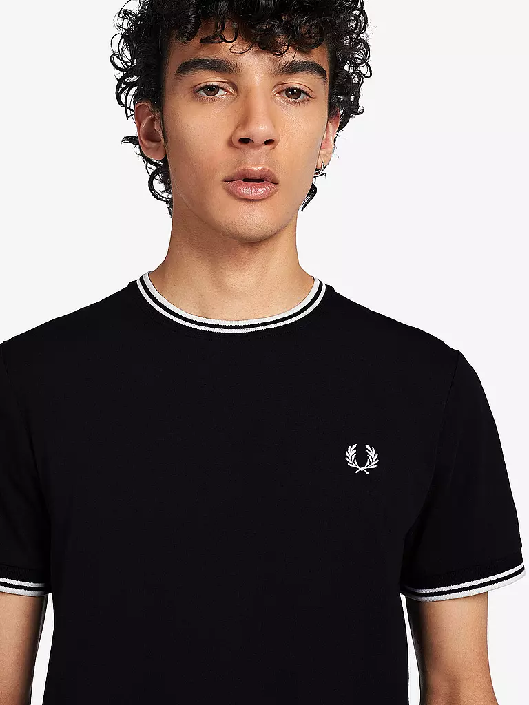 FRED PERRY T-Shirt schwarz