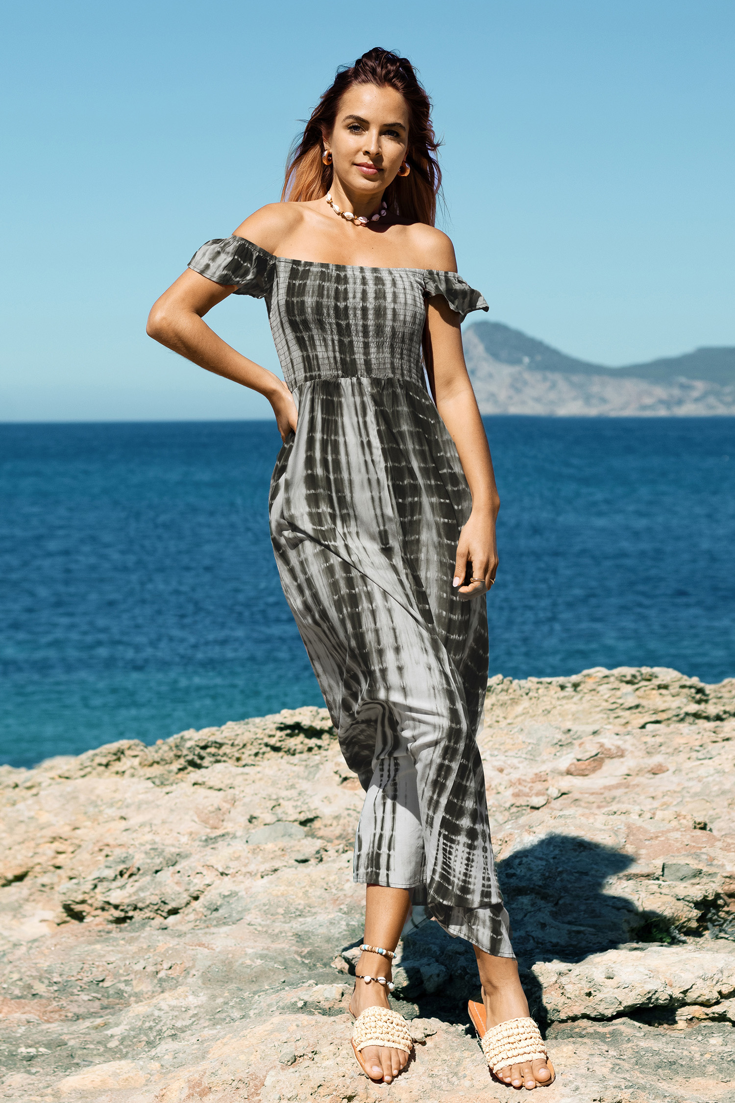 Robe maxi à épaules dénudées tie dye
