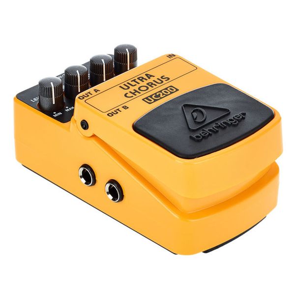 Behringer UC 200