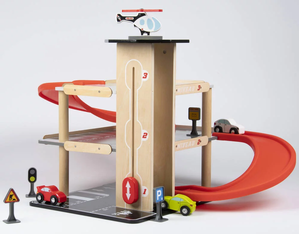 PARKING 3 NIVEAUX EN BOIS