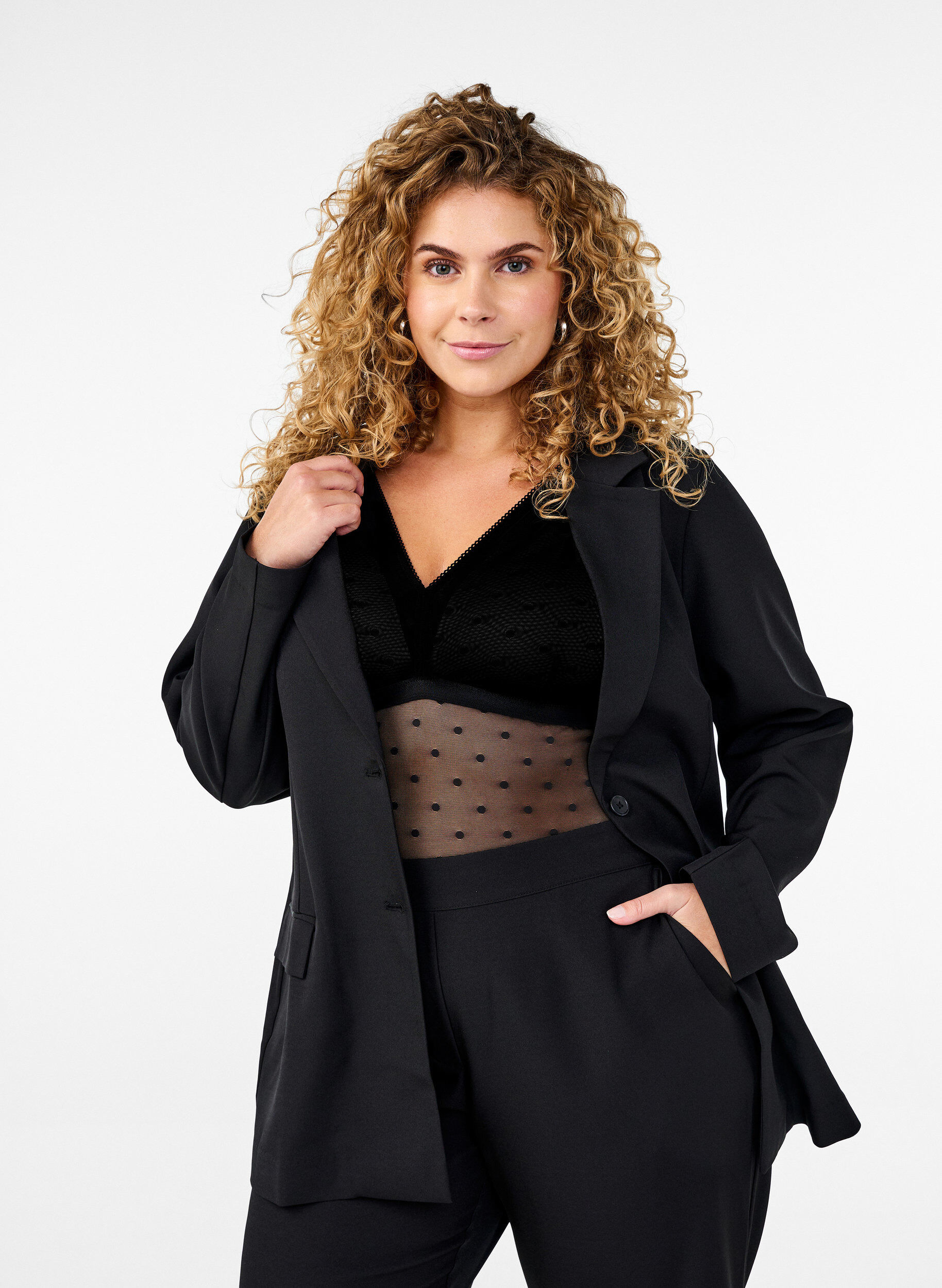 Bodystocking med prikket mesh og udtagelige puder