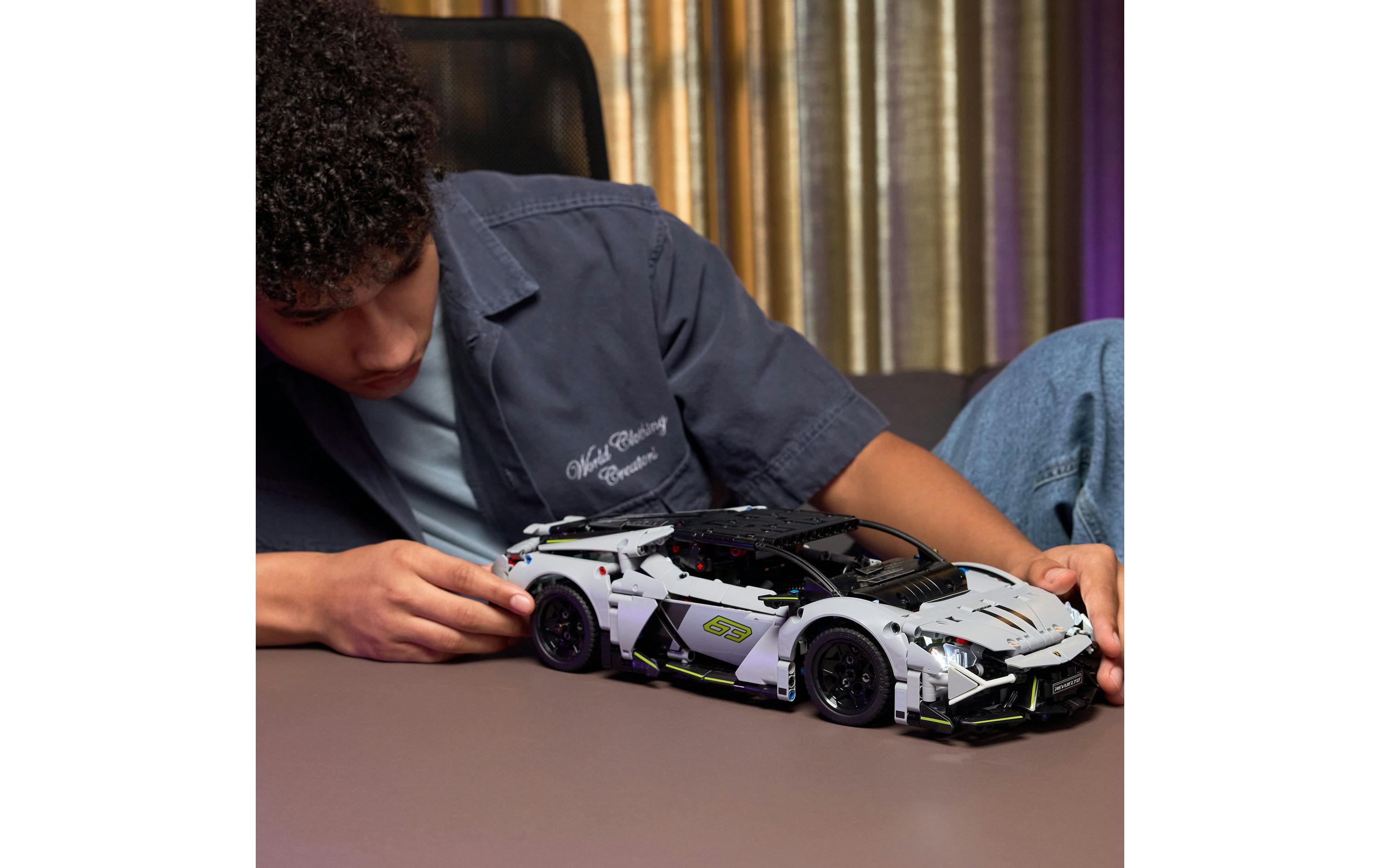 Technic Lamborghini Revuelto Supersportwagen 42214<br>Faszinierendes Bauerlebnis