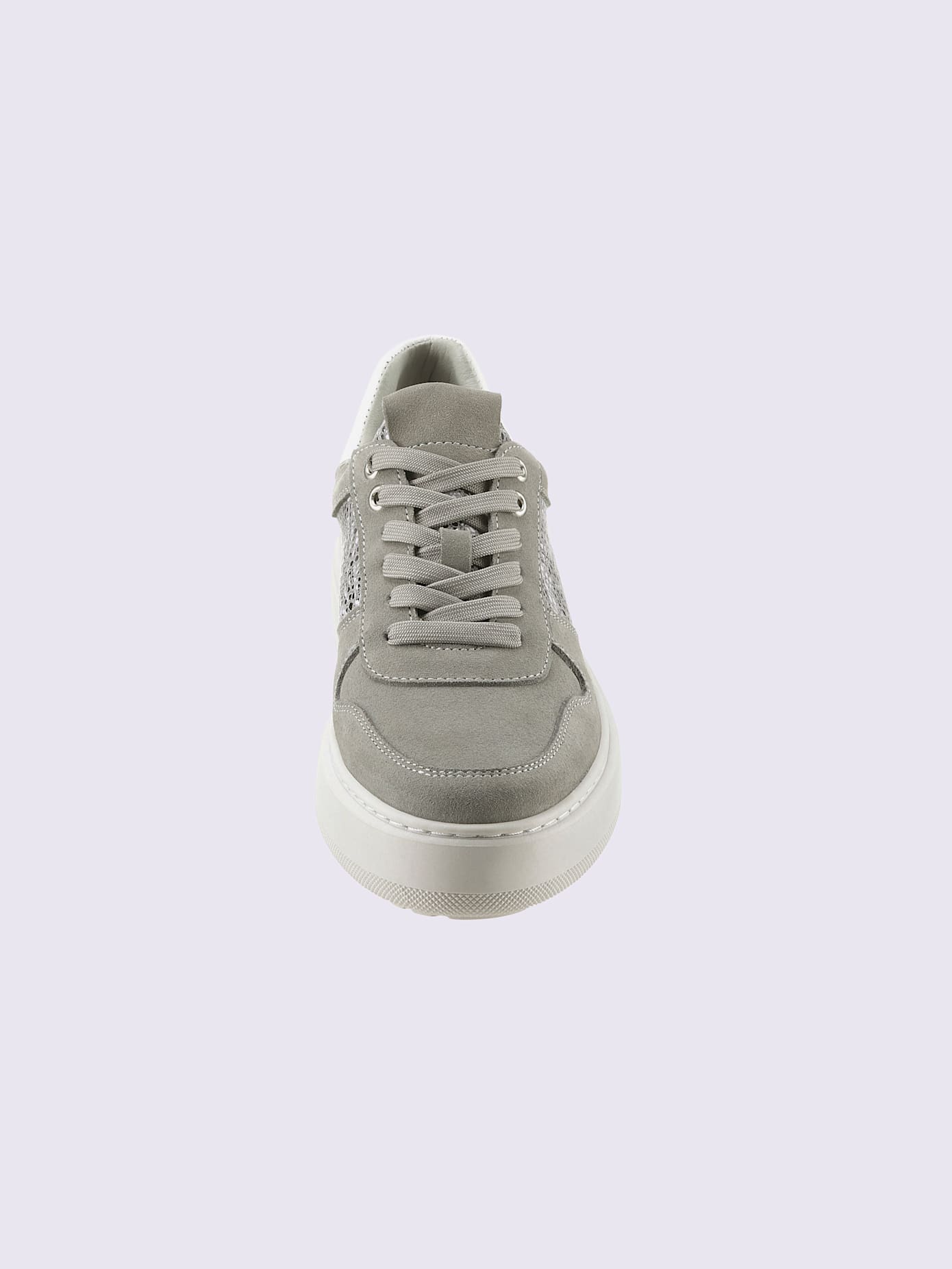 Baskets cuir velours de vache.