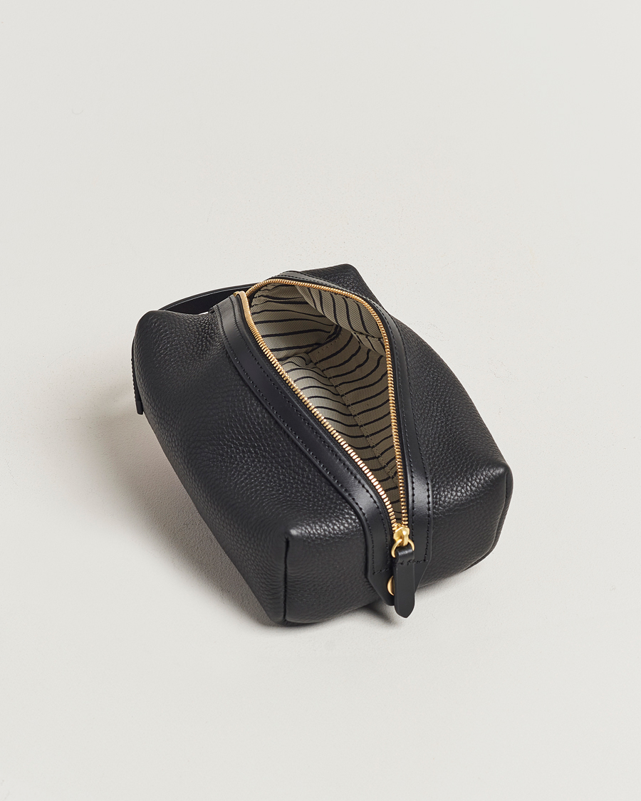 Mismo Groom Pebbled Leather Washbag Black