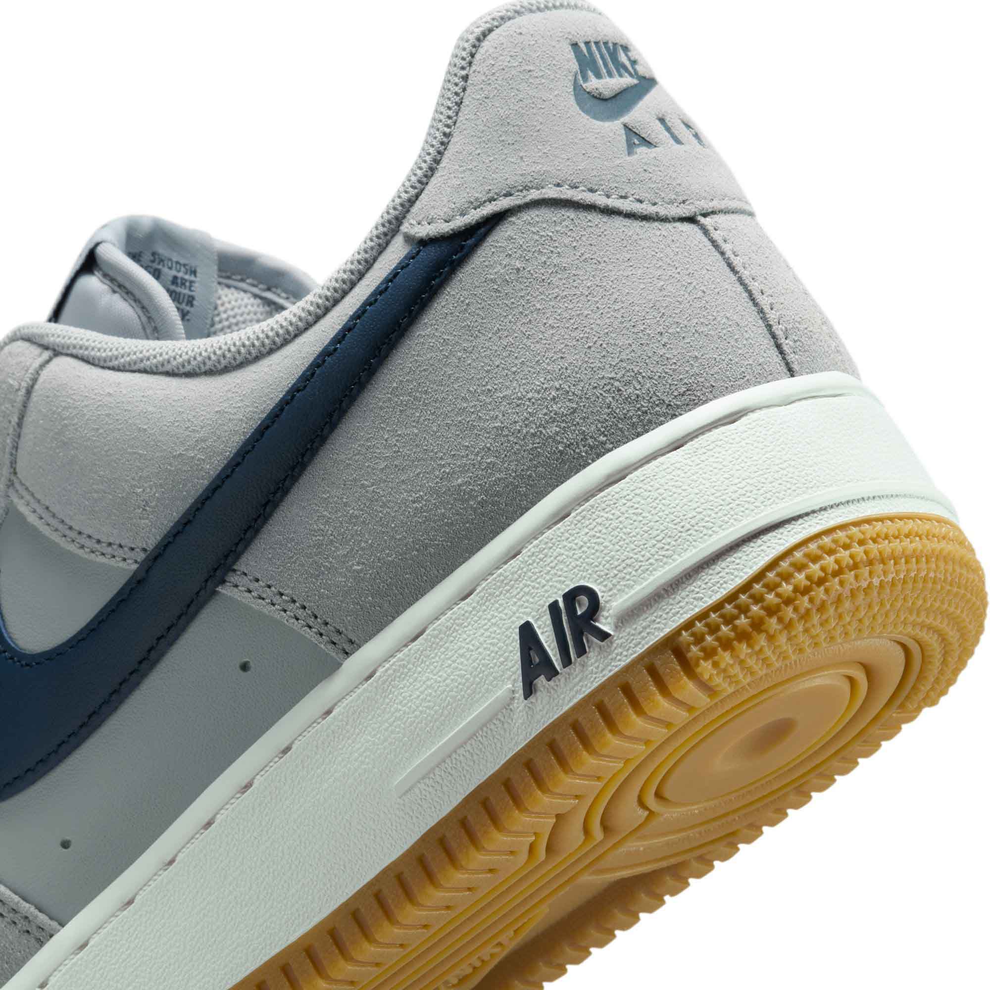 Air Force 1 '07 LV8 0037LT Smoke Grey/Armory Navy