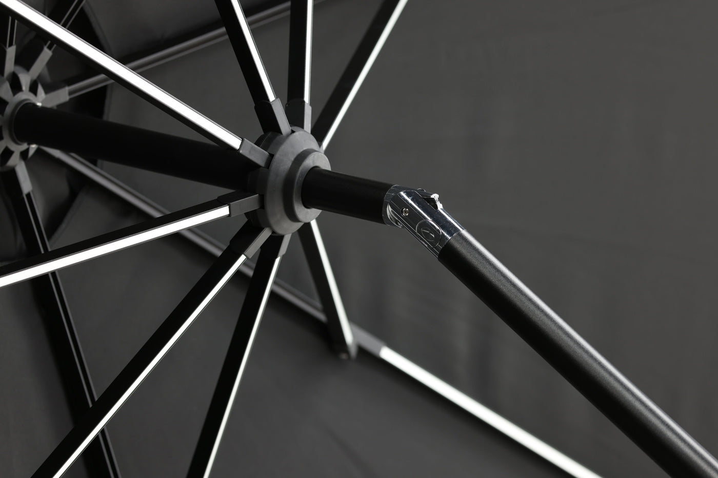 FjÃ´rd - Parasol Zwart 270cm - Led - Sabal