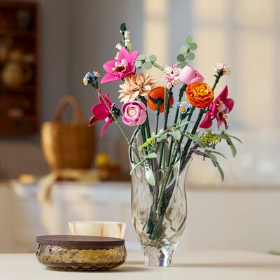 LEGO Botanicals 10342 Vakker bukett med rosa blomster