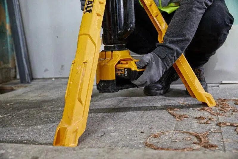 DeWALT DCL079 Accu LED-werklamp met statief 18V XR Basic Body