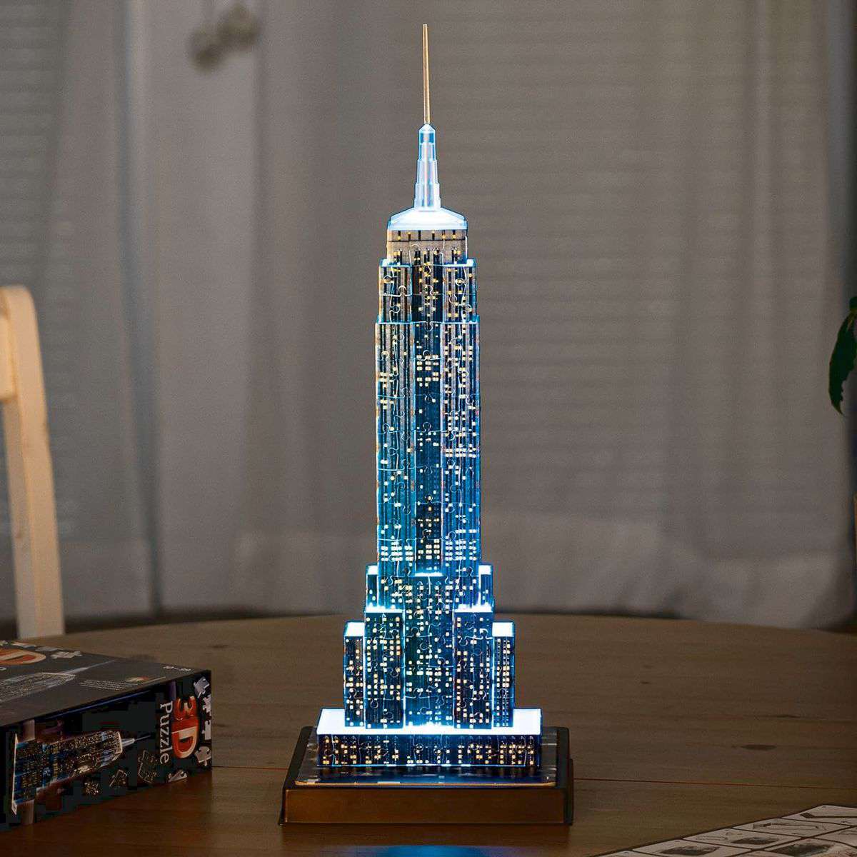 Ravensburger Spiel Empire State Building bei Nacht