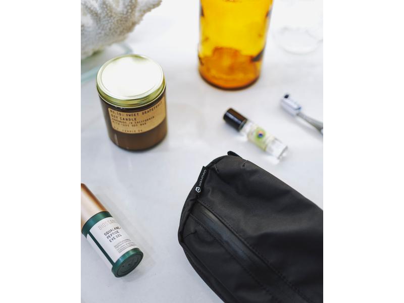 Wandrd Necessaire Bag Medium Für Reisen und den täglichen Gebrauch von Toilettenartikeln