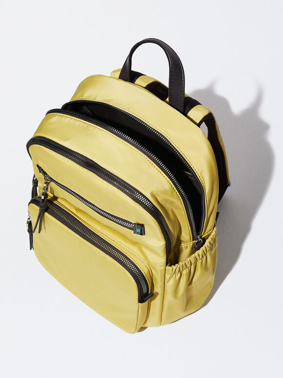 Mochila de nylon com pingente - Amarela