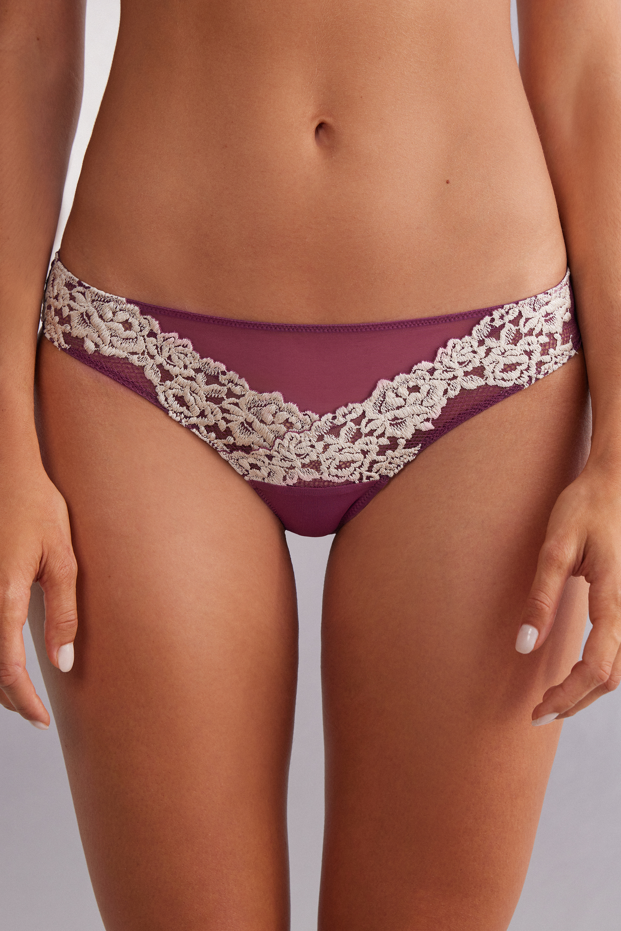 Lindas calcinhas brasileiras com estampa floral