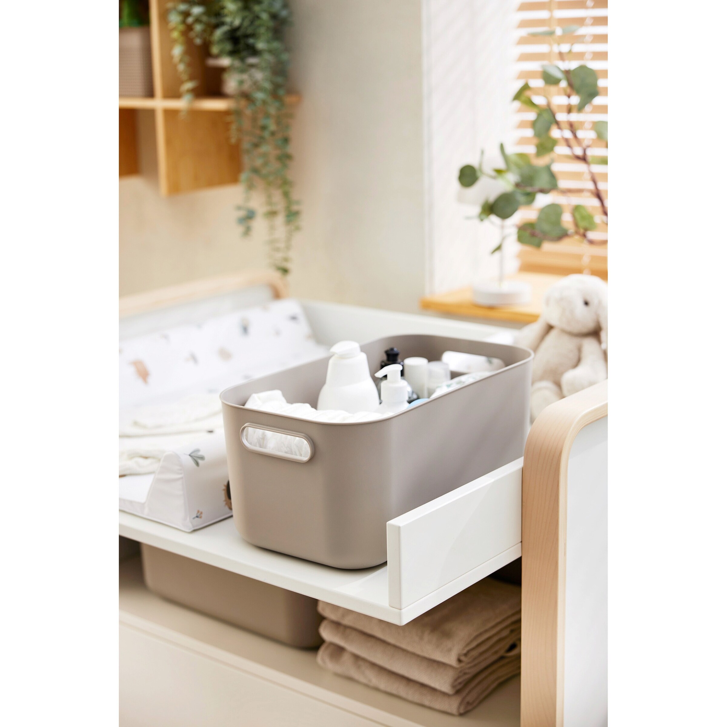 Rotho Babydesign Aufbewahrungsbox KAYO stapelbar 12 l cappuccino
