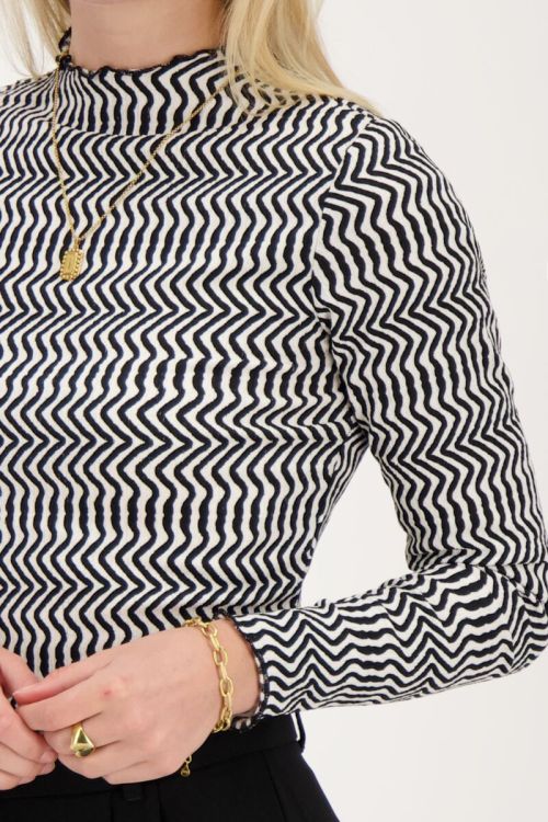 Zwart witte zigzag crinkle top