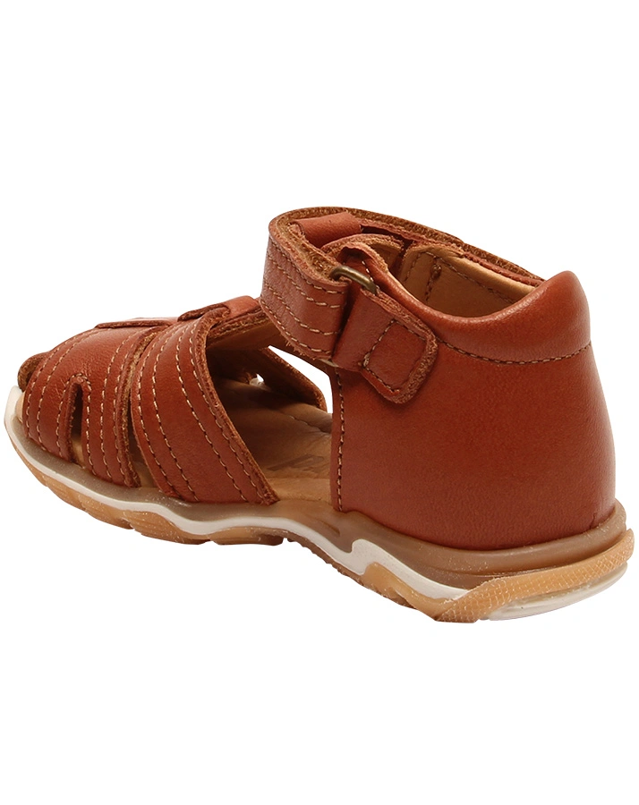 Sandalen ANNI mit Zehenschutz in cognac