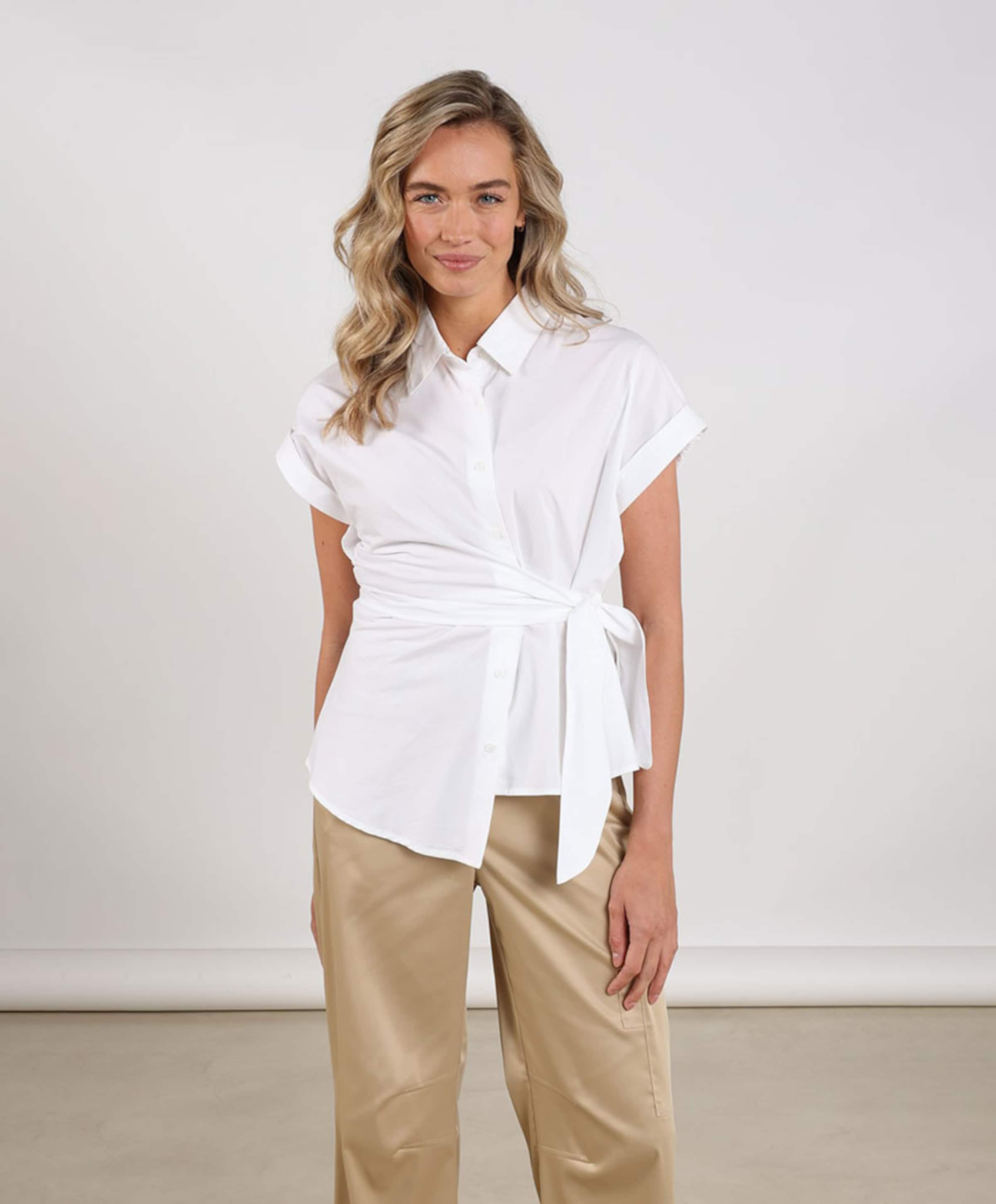 Nukus Dames blouse ecru