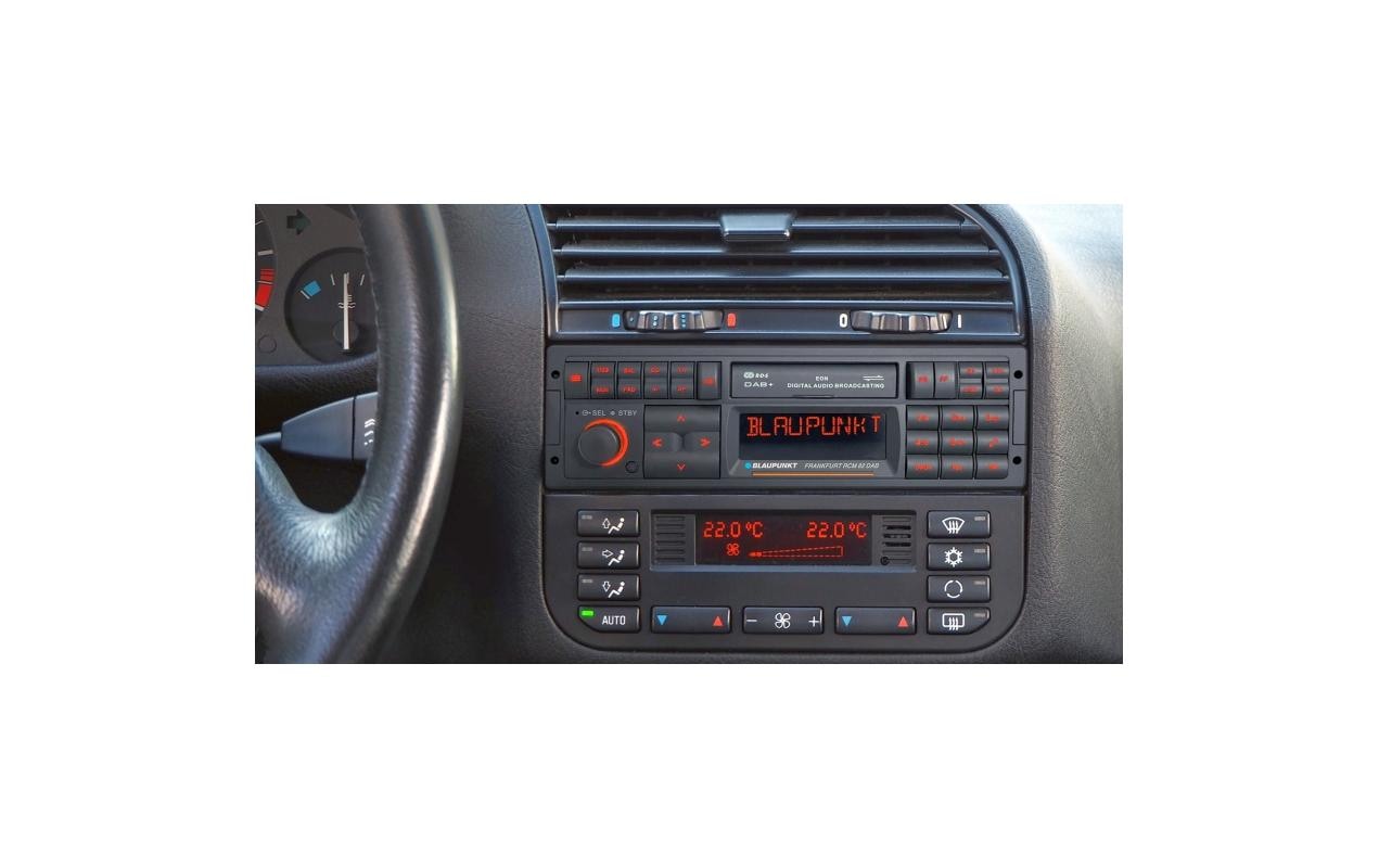 Autoradio Frankfurt RCM82DAB, 1 DIN<br>Das neu aufgelegte Kult-Autoradio aus den 90ern mit modernster Technik und vielen neuen Features