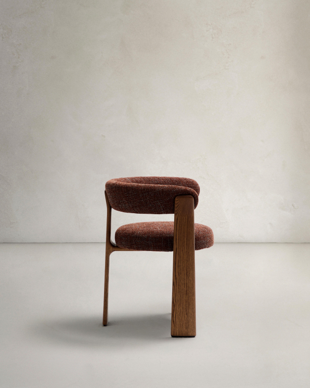 Kave Home Granite eetkamerstoel donker essenhout, beige chenille