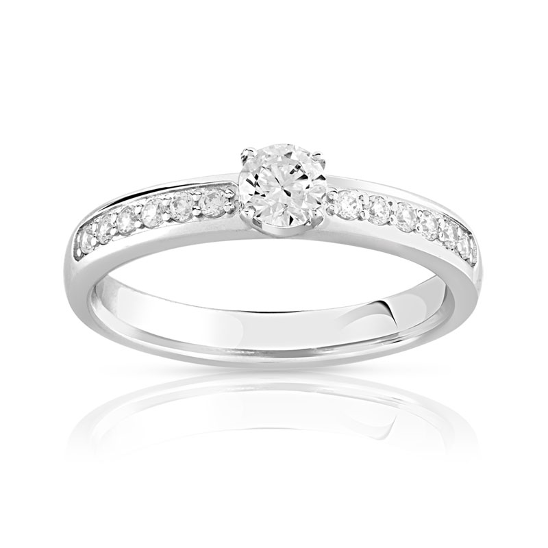 Bague solitaire or 750 blanc diamants