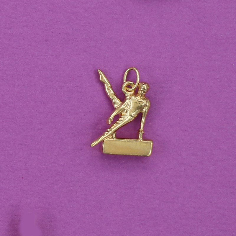 Pendentif GAM gymnaste arçon - Plaqué or