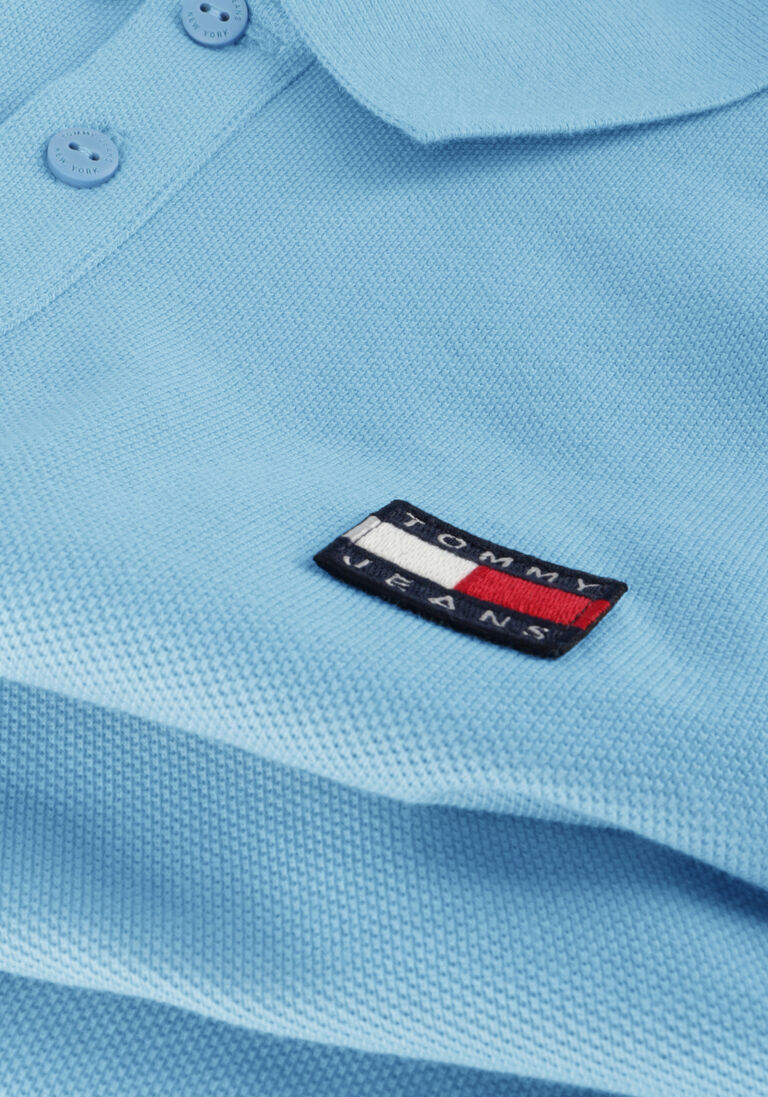 TOMMY JEANS lichtblauwe tommy jeans polo tjm clsc xs badge polo