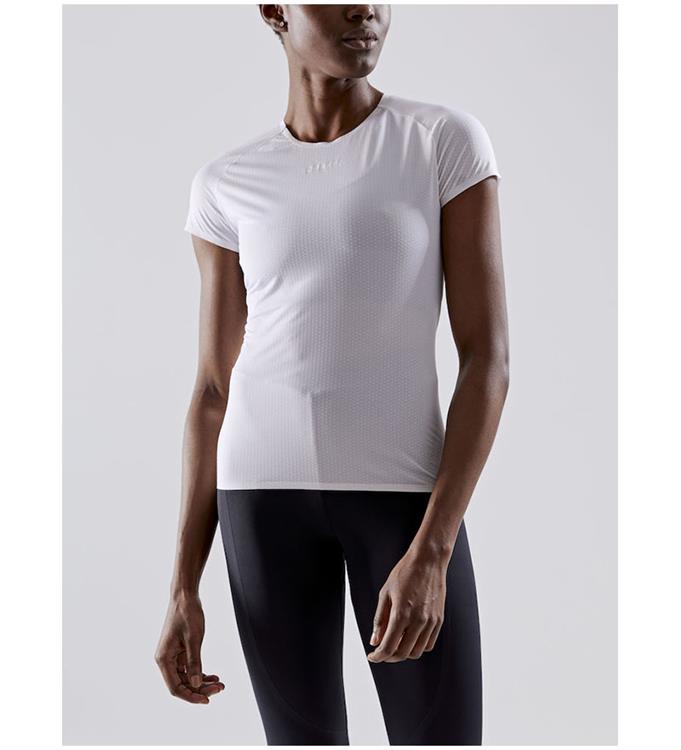 Craft Women Pro Dry Nanoweight SS T-Shirt