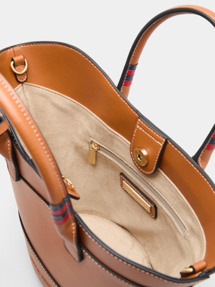 Mala bucket com charm