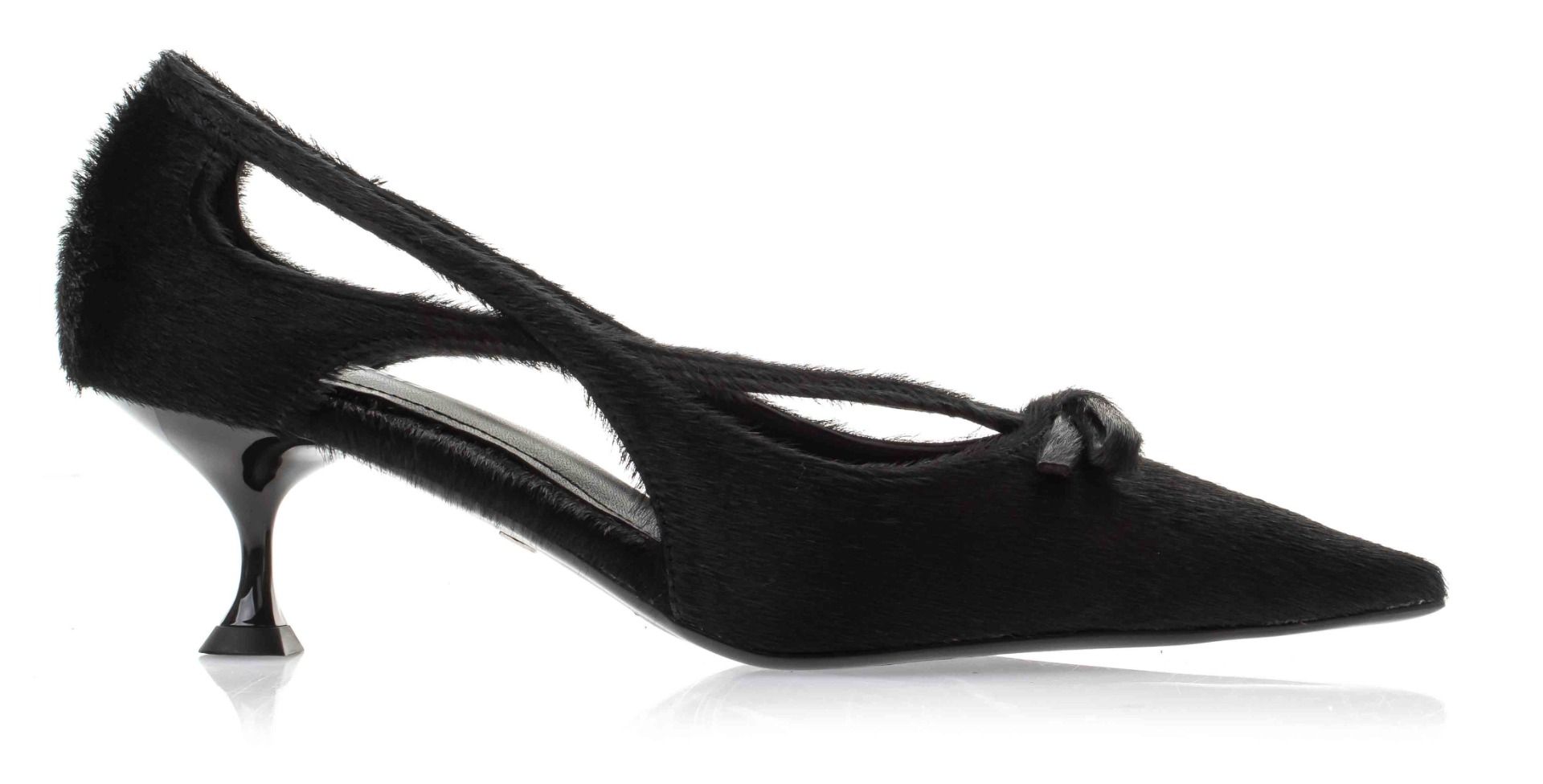 Lola Cruz Pumps