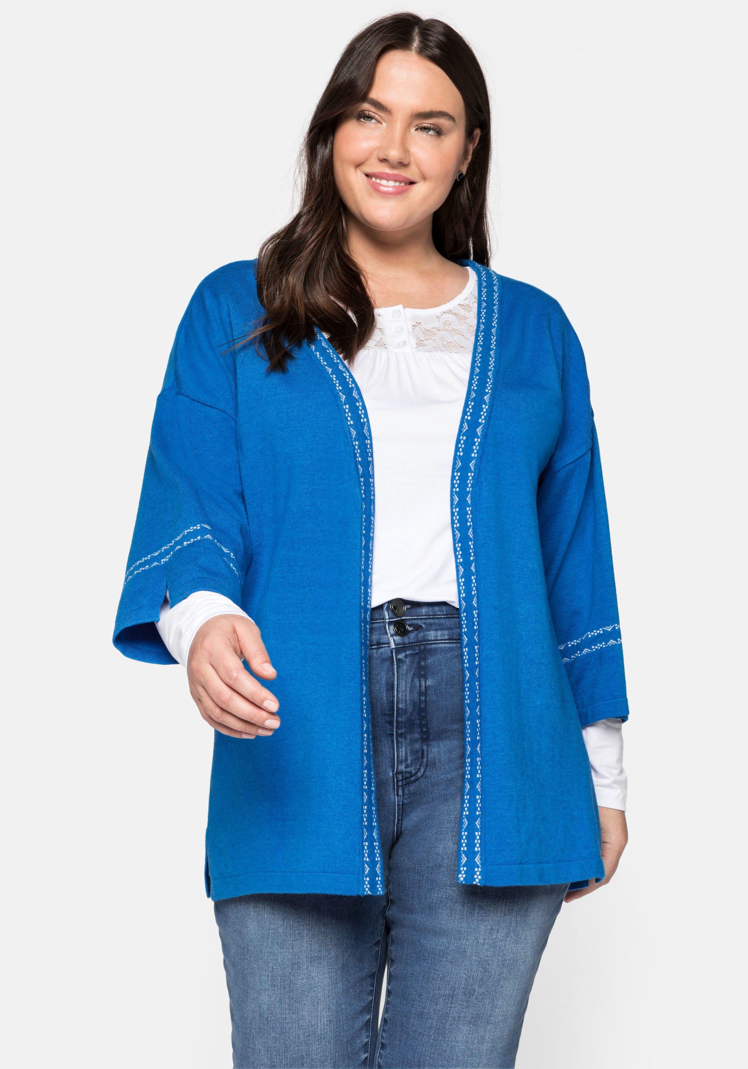 Strickjacke mit 3/4-Ärmeln und V-Ausschnitt