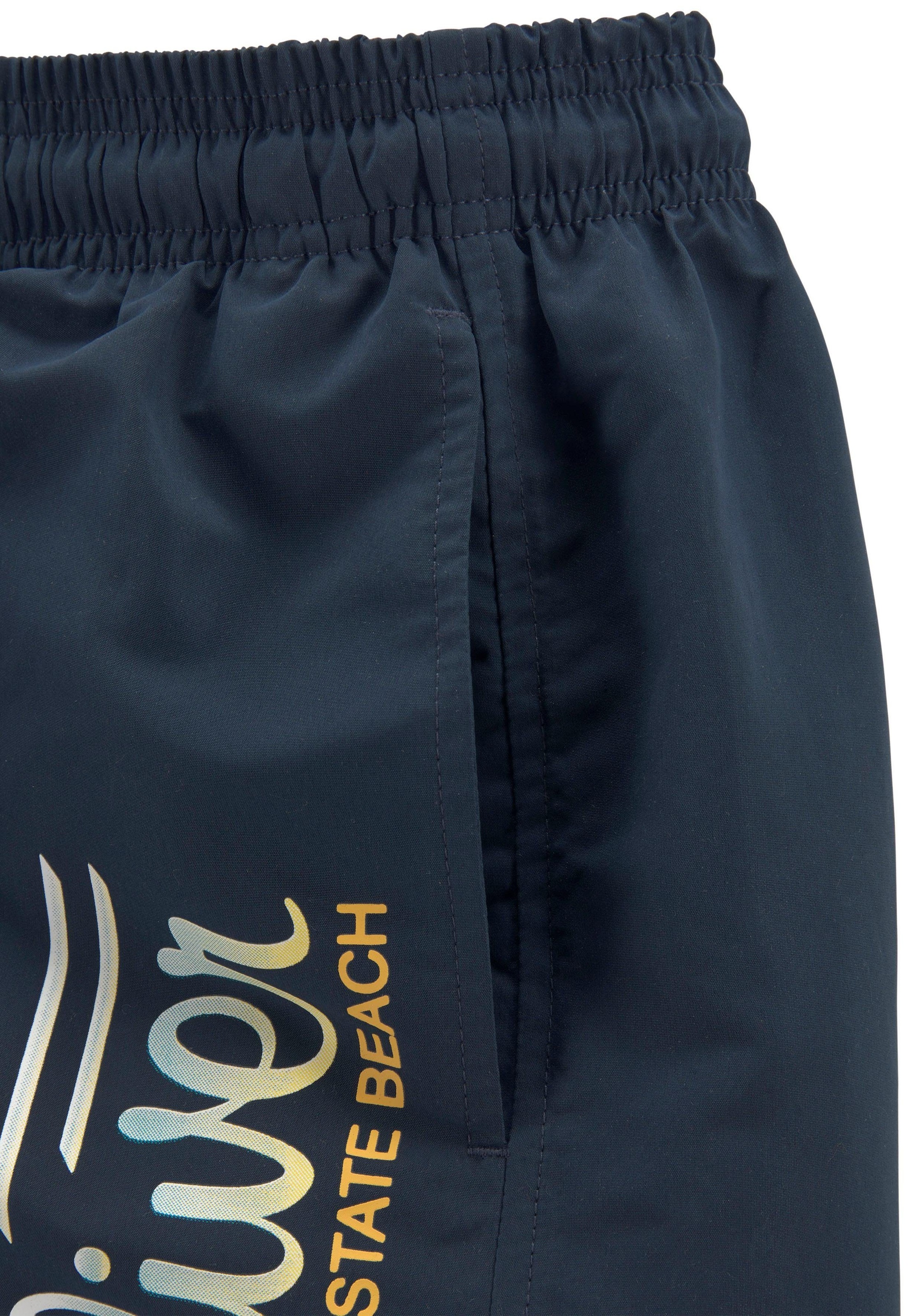 s.Oliver Badeshorts , mit Logodruck und kontrastfarbenen Details