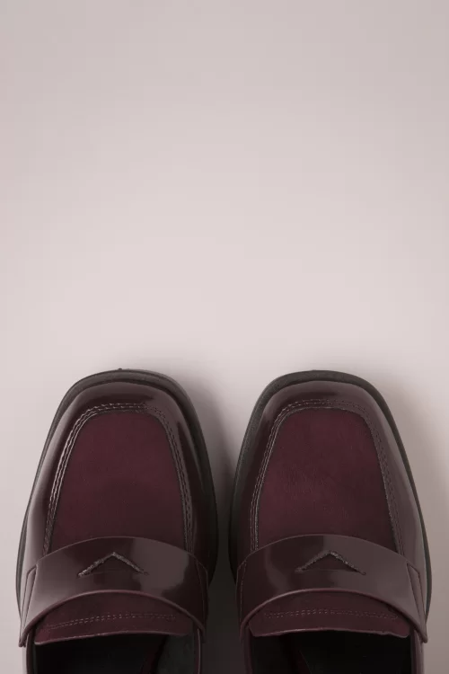 Tamaris Carmen Loafer stijl pumps in wijnrood