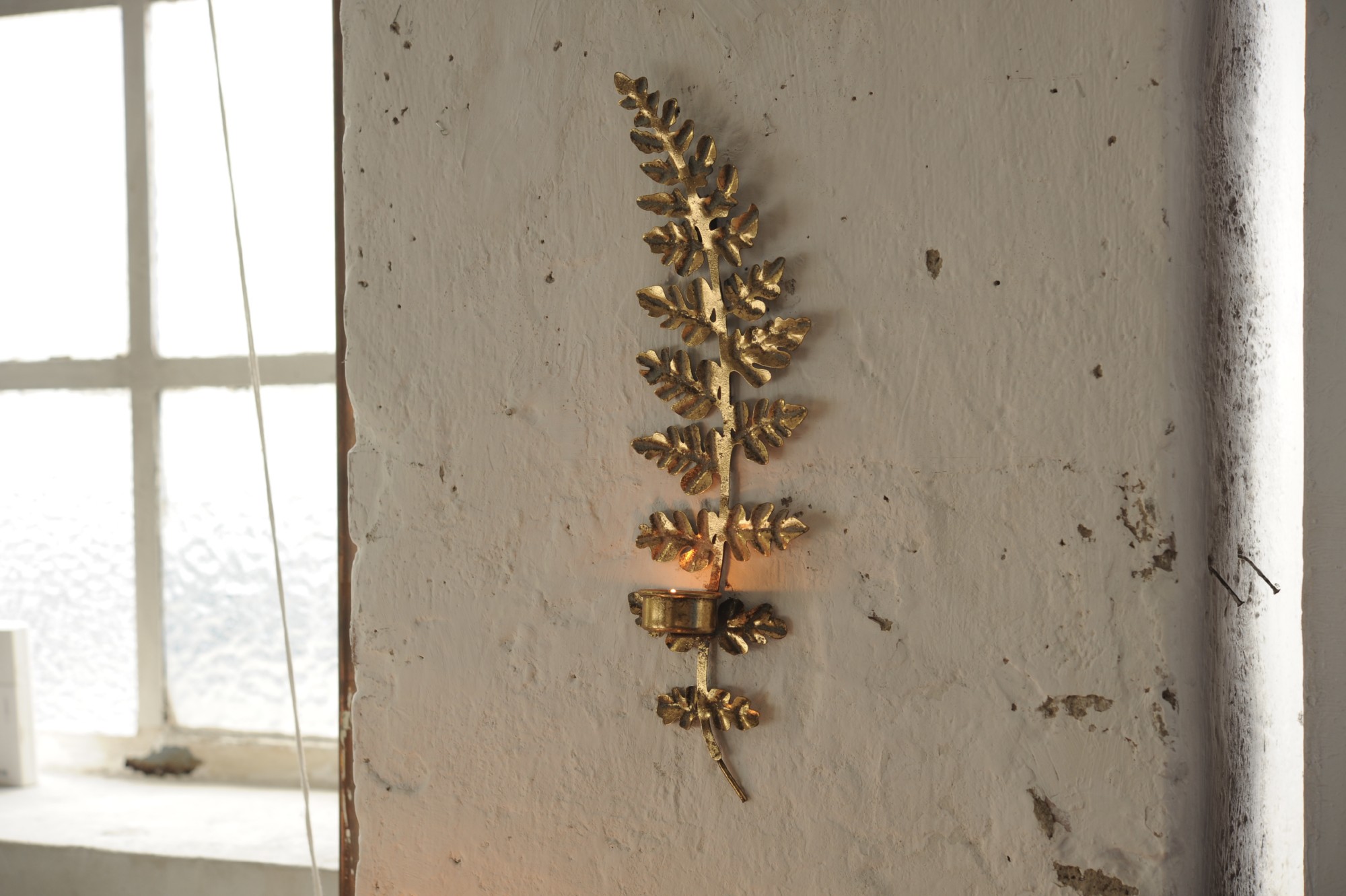 Wand-Teelichthalter 'Farnblatt', antik gold, H 41,5 cm, B 12 cm, L 6 cm von fischer's lagerhaus
