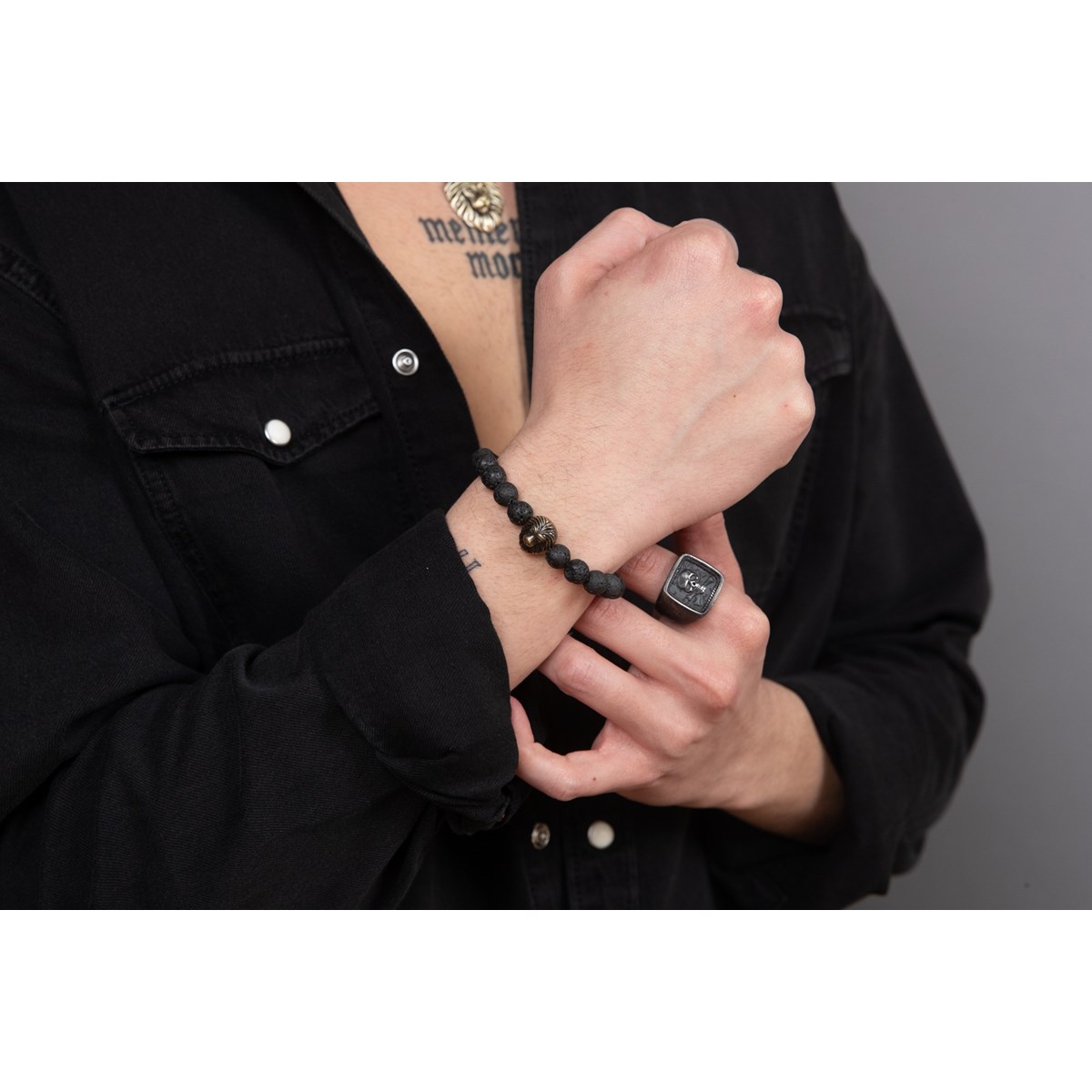 Bracelet souple Esteban en PVD avec lave noir