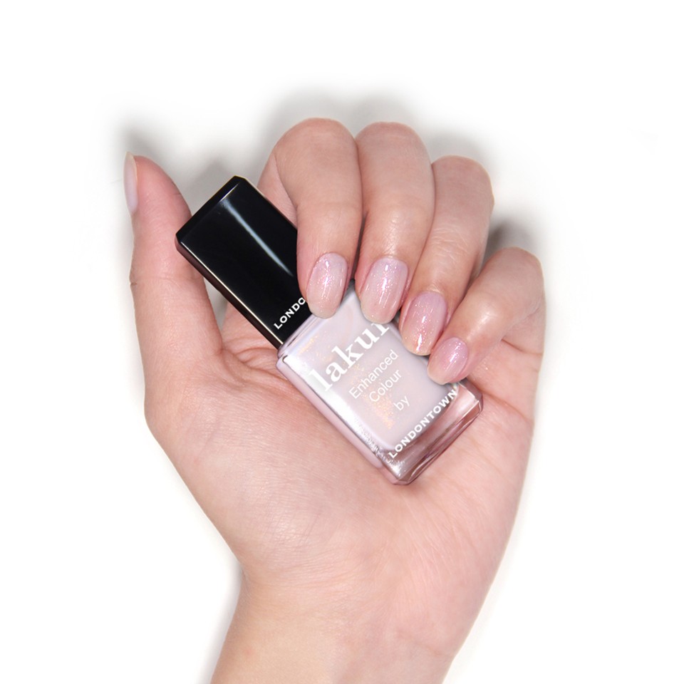 Londontown - Nail Lakur - Princess Awaits
