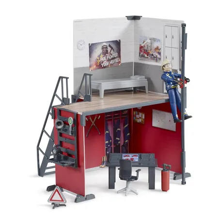 BRUDER® bworld Feuerwehrstation mit Feuerwehrmann