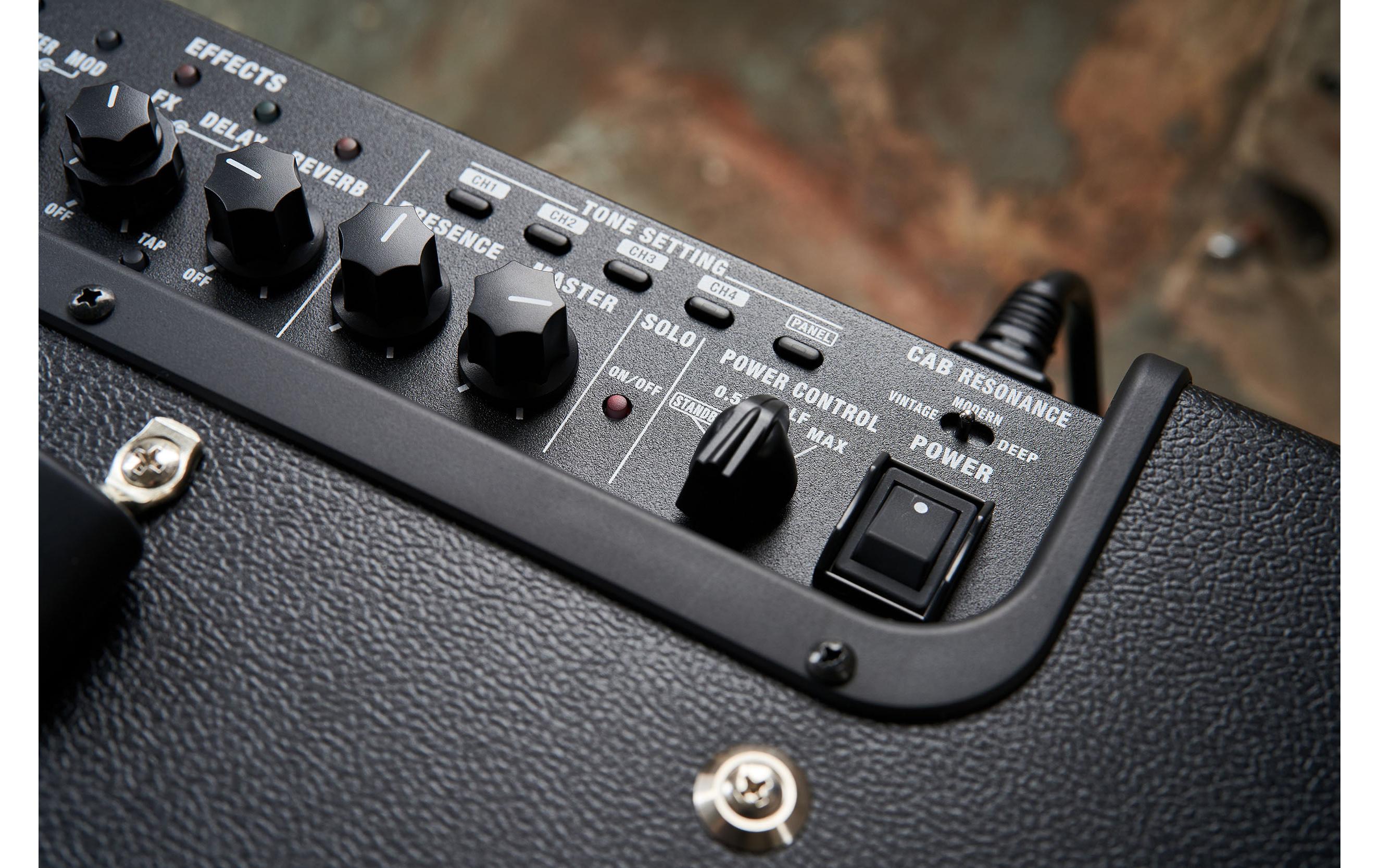 Combo KATANA-100 GEN 3<br>100 Watt Modelling Combo Verstärker für E-Gitarre
