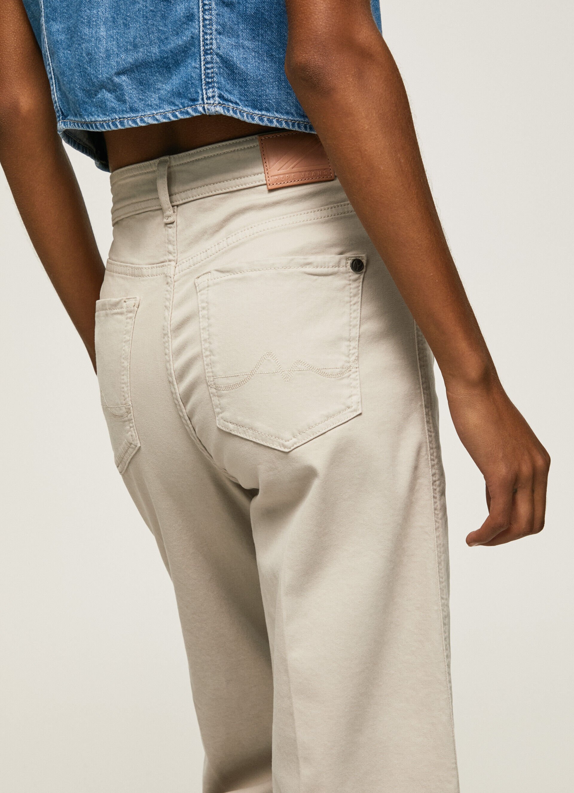 Calça boca de sino de algodão - bege pedra
