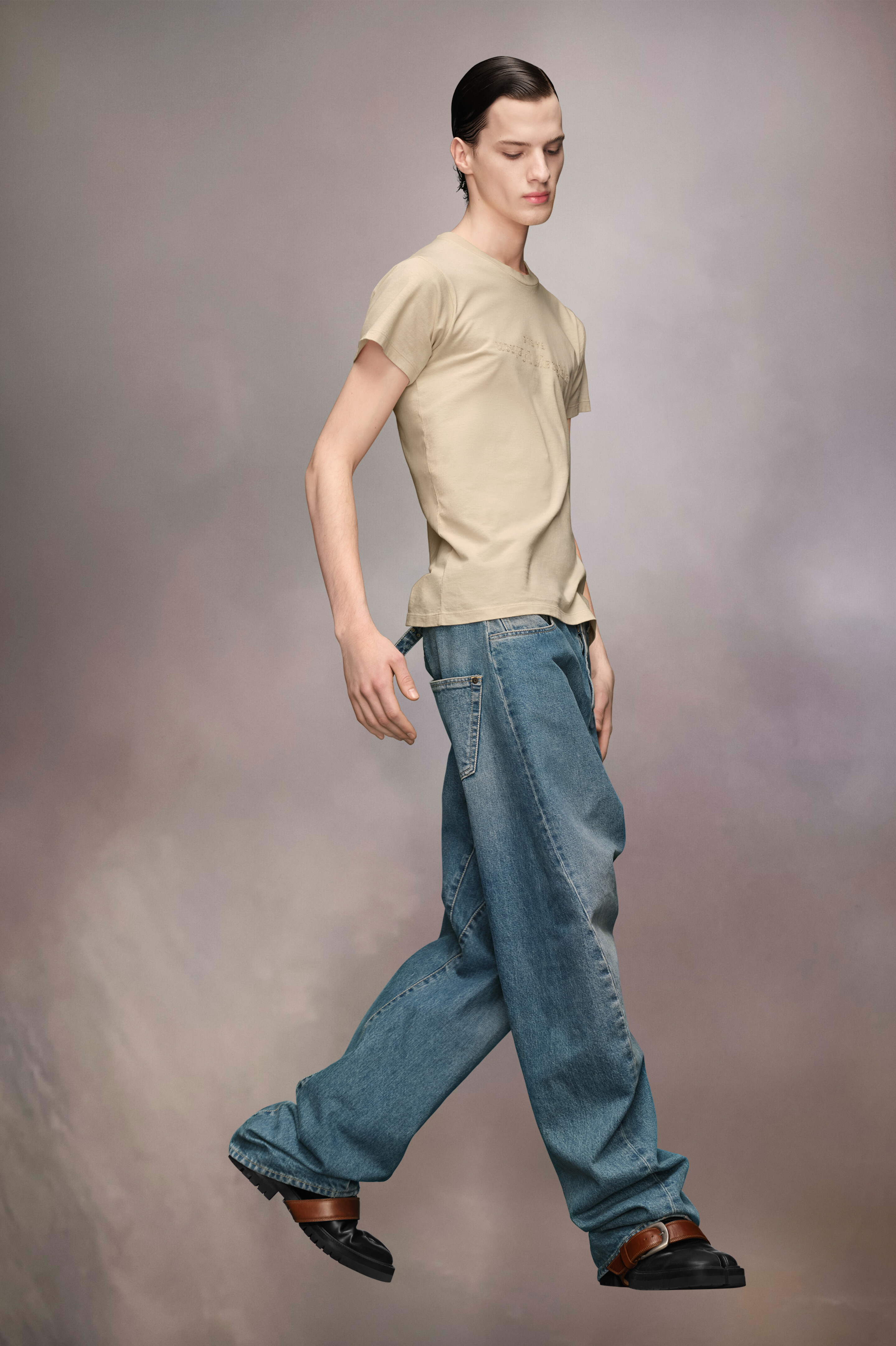 Jeans à couture diagonale