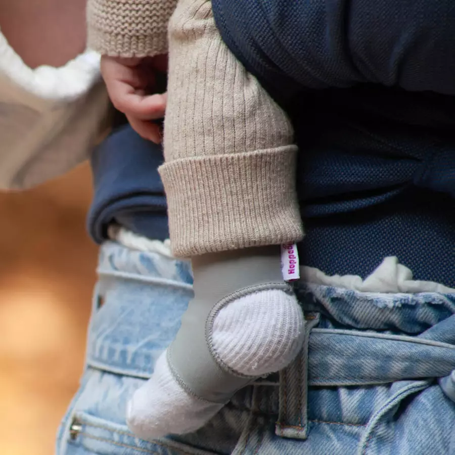 Hoppediz Babysocken Sockenhalter 2-er Set grau