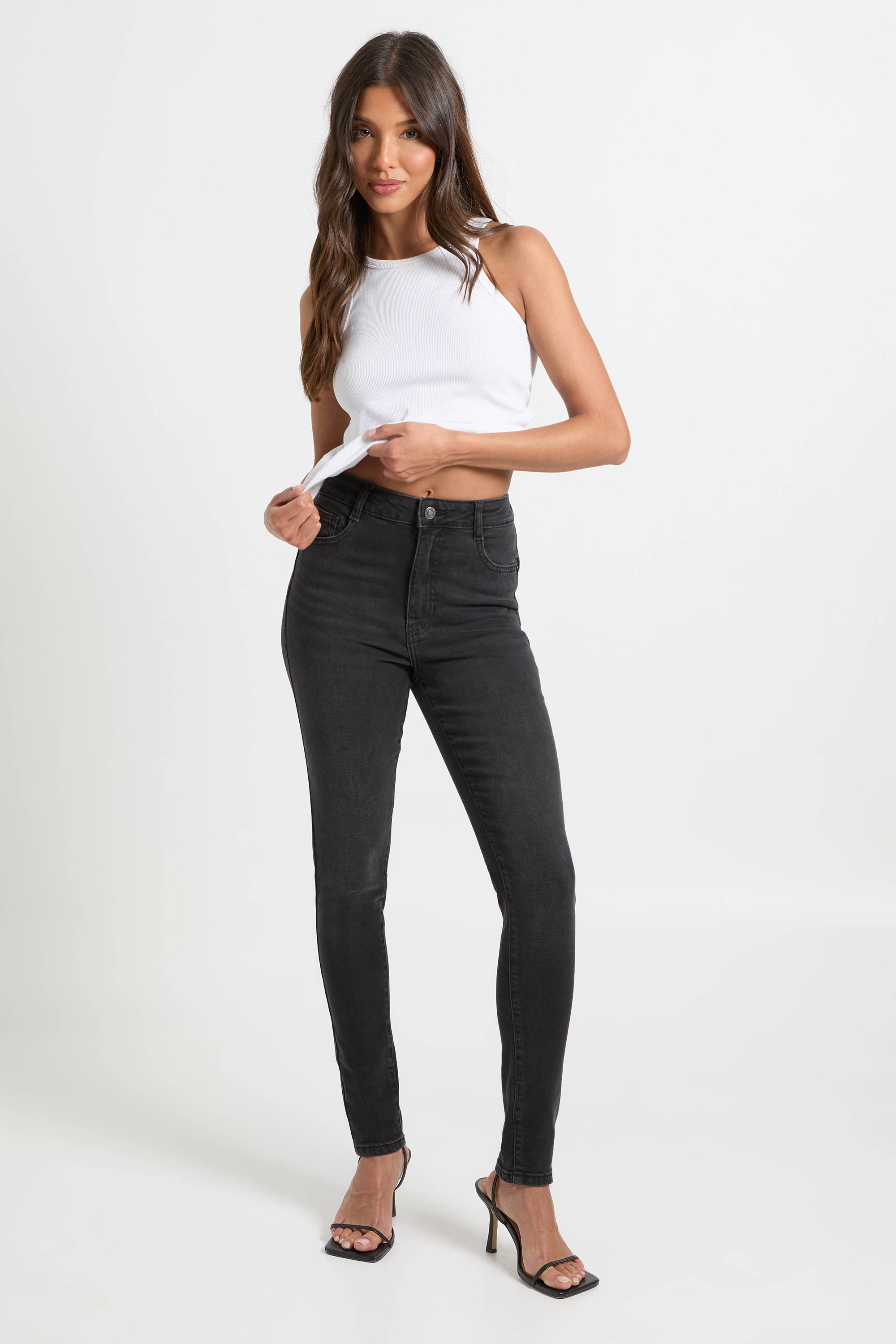 boohoo Jean skinny taille haute qui sublime les fesses