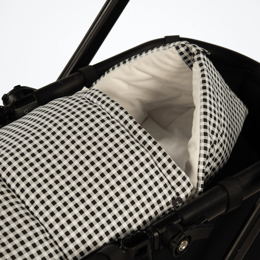 Walking Mum Winterfußsack Gruppe 0 I Love Vichy schwarz